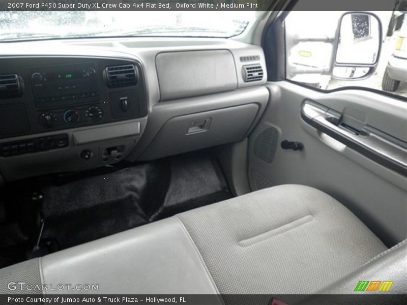 Oxford White / Medium Flint 2007 Ford F450 Super Duty XL Crew Cab 4x4 Flat Bed