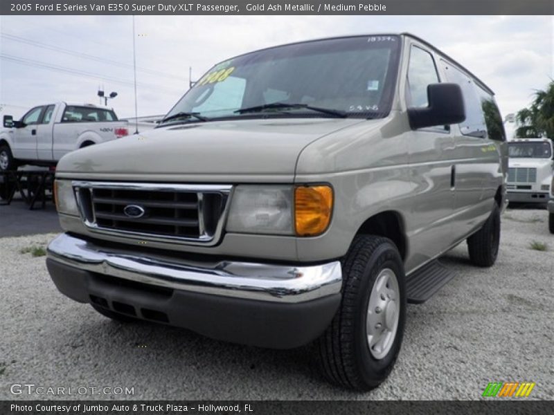 Gold Ash Metallic / Medium Pebble 2005 Ford E Series Van E350 Super Duty XLT Passenger