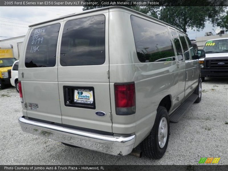 Gold Ash Metallic / Medium Pebble 2005 Ford E Series Van E350 Super Duty XLT Passenger
