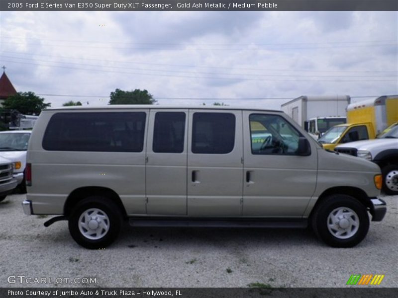 Gold Ash Metallic / Medium Pebble 2005 Ford E Series Van E350 Super Duty XLT Passenger
