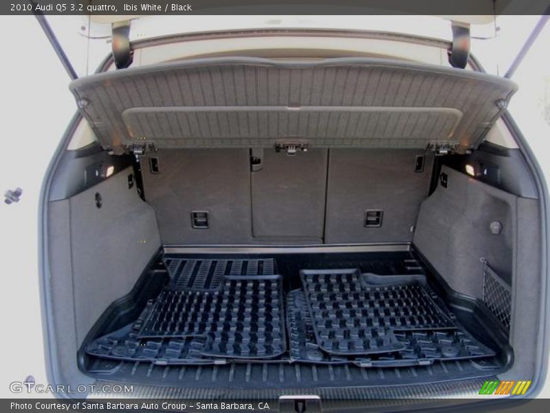 Ibis White / Black 2010 Audi Q5 3.2 quattro