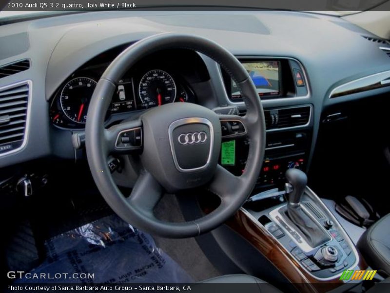 Ibis White / Black 2010 Audi Q5 3.2 quattro
