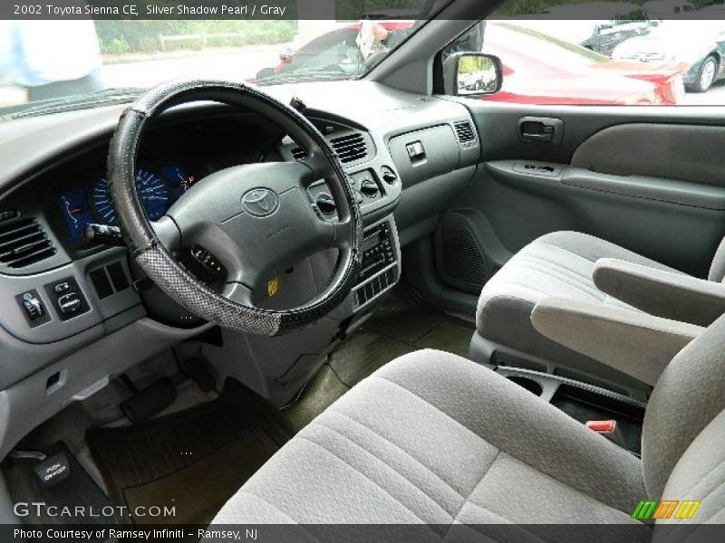 Silver Shadow Pearl / Gray 2002 Toyota Sienna CE