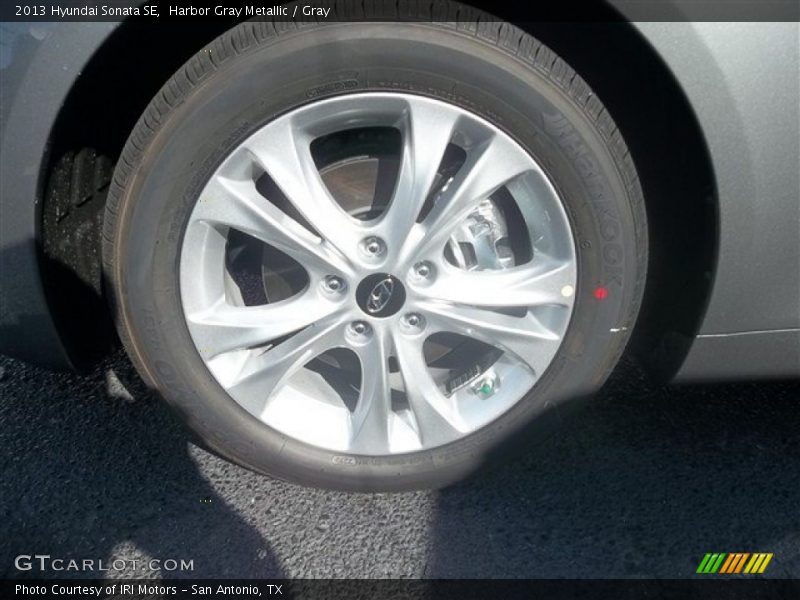 Harbor Gray Metallic / Gray 2013 Hyundai Sonata SE