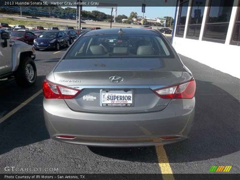 Harbor Gray Metallic / Gray 2013 Hyundai Sonata SE