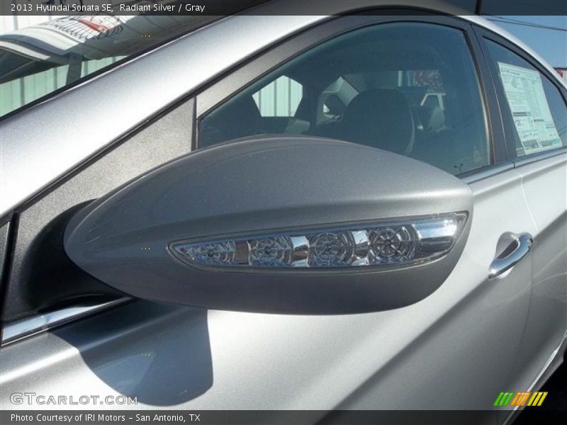 Radiant Silver / Gray 2013 Hyundai Sonata SE