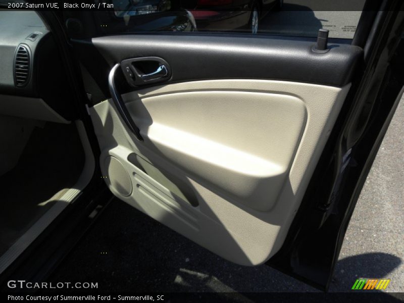 Black Onyx / Tan 2007 Saturn VUE