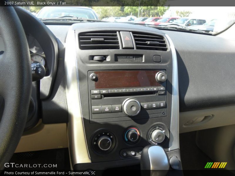 Black Onyx / Tan 2007 Saturn VUE