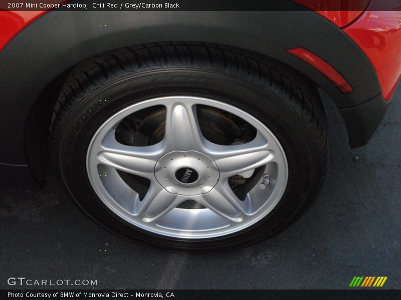 Chili Red / Grey/Carbon Black 2007 Mini Cooper Hardtop