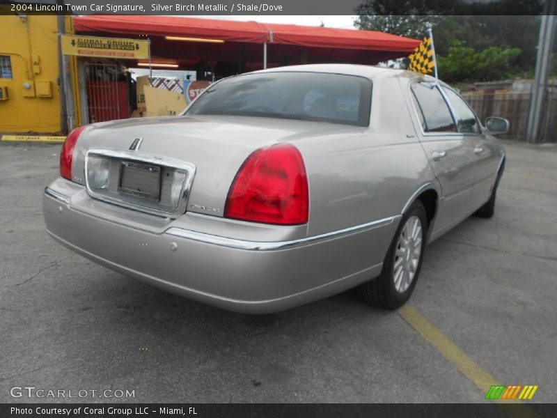 Silver Birch Metallic / Shale/Dove 2004 Lincoln Town Car Signature
