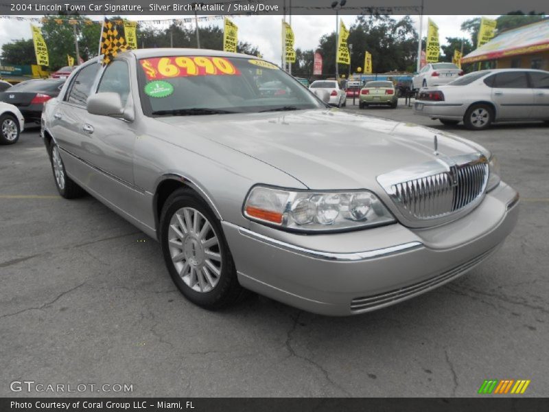 Silver Birch Metallic / Shale/Dove 2004 Lincoln Town Car Signature