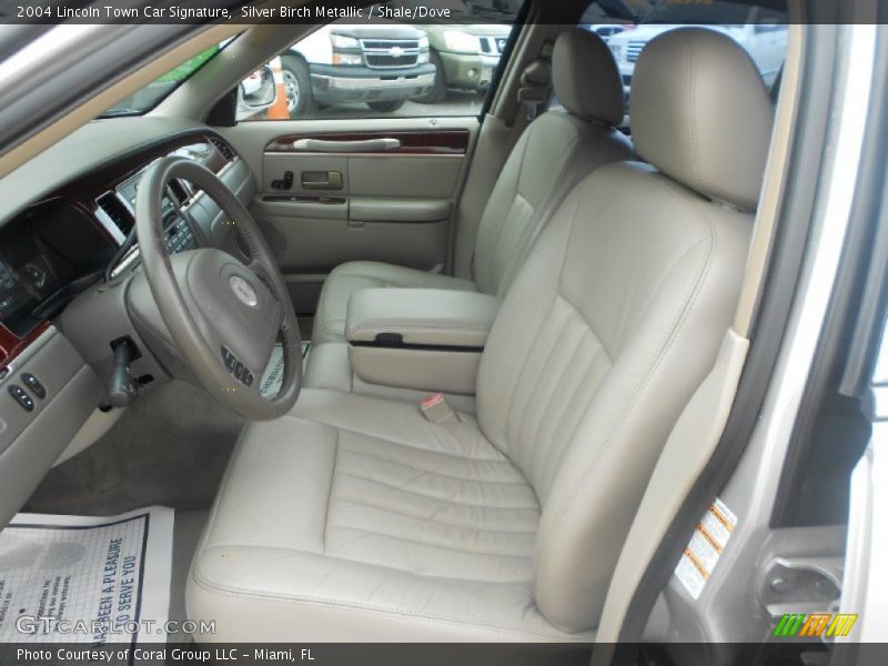 Silver Birch Metallic / Shale/Dove 2004 Lincoln Town Car Signature