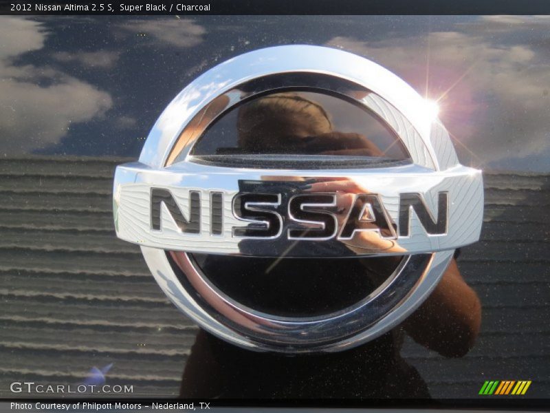 Super Black / Charcoal 2012 Nissan Altima 2.5 S