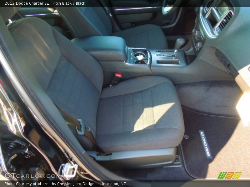 Pitch Black / Black 2013 Dodge Charger SE