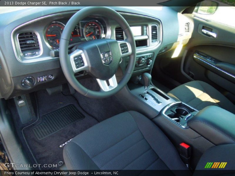 Pitch Black / Black 2013 Dodge Charger SE