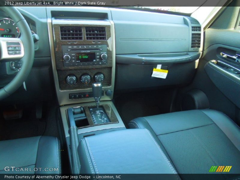 Bright White / Dark Slate Gray 2012 Jeep Liberty Jet 4x4
