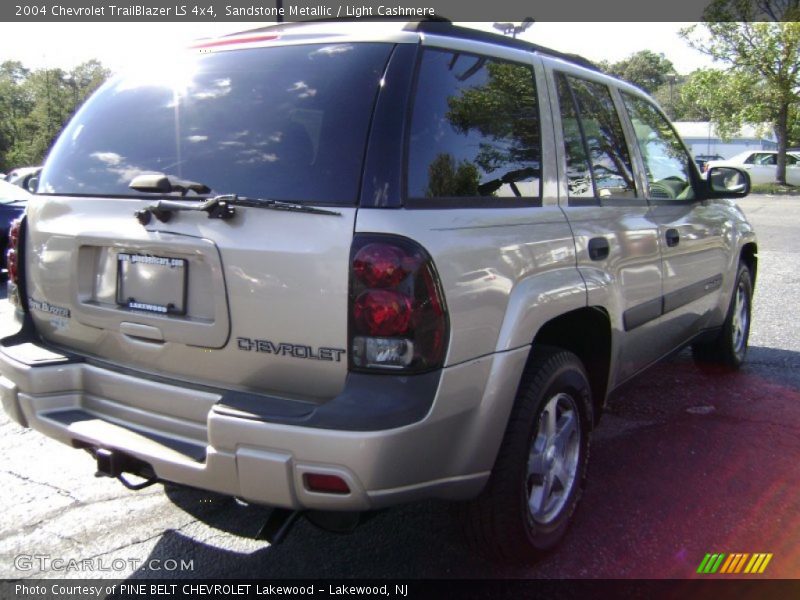 Sandstone Metallic / Light Cashmere 2004 Chevrolet TrailBlazer LS 4x4