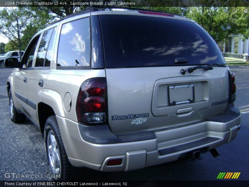 Sandstone Metallic / Light Cashmere 2004 Chevrolet TrailBlazer LS 4x4