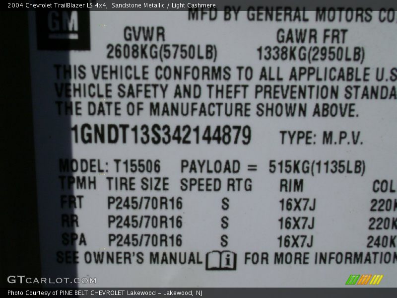 Sandstone Metallic / Light Cashmere 2004 Chevrolet TrailBlazer LS 4x4