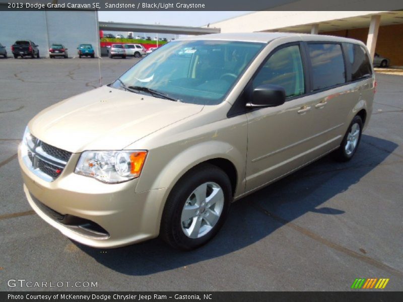 Sandstone / Black/Light Graystone 2013 Dodge Grand Caravan SE