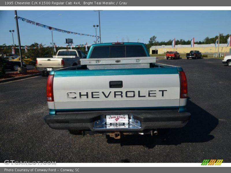 Bright Teal Metallic / Gray 1995 Chevrolet C/K K1500 Regular Cab 4x4