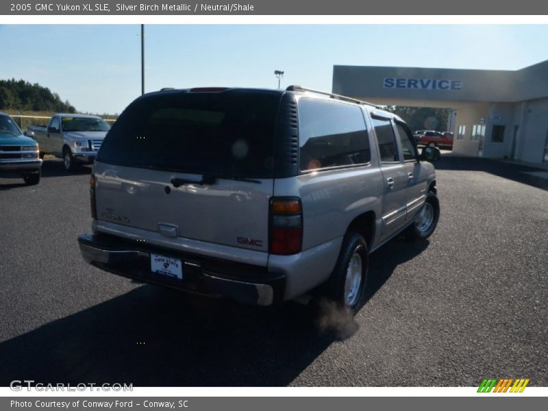 Silver Birch Metallic / Neutral/Shale 2005 GMC Yukon XL SLE