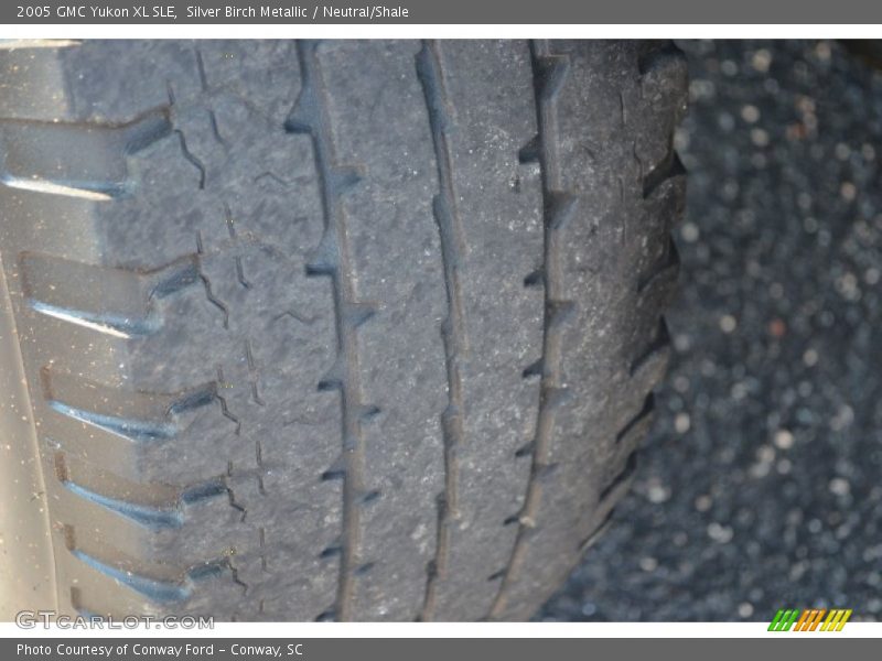 Silver Birch Metallic / Neutral/Shale 2005 GMC Yukon XL SLE