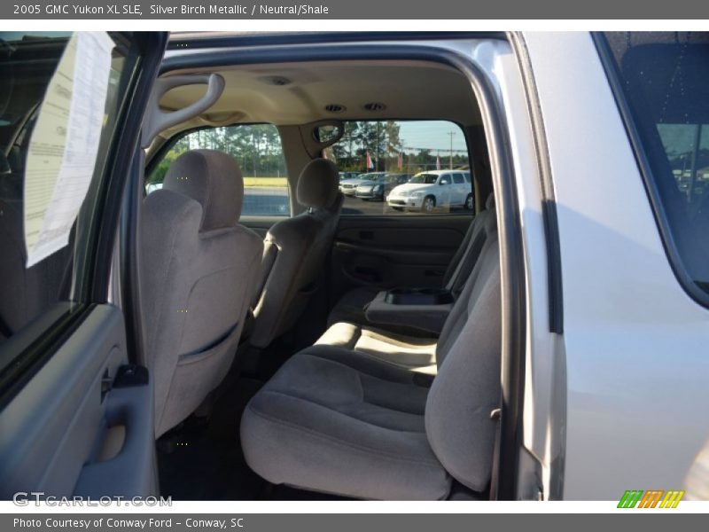Silver Birch Metallic / Neutral/Shale 2005 GMC Yukon XL SLE