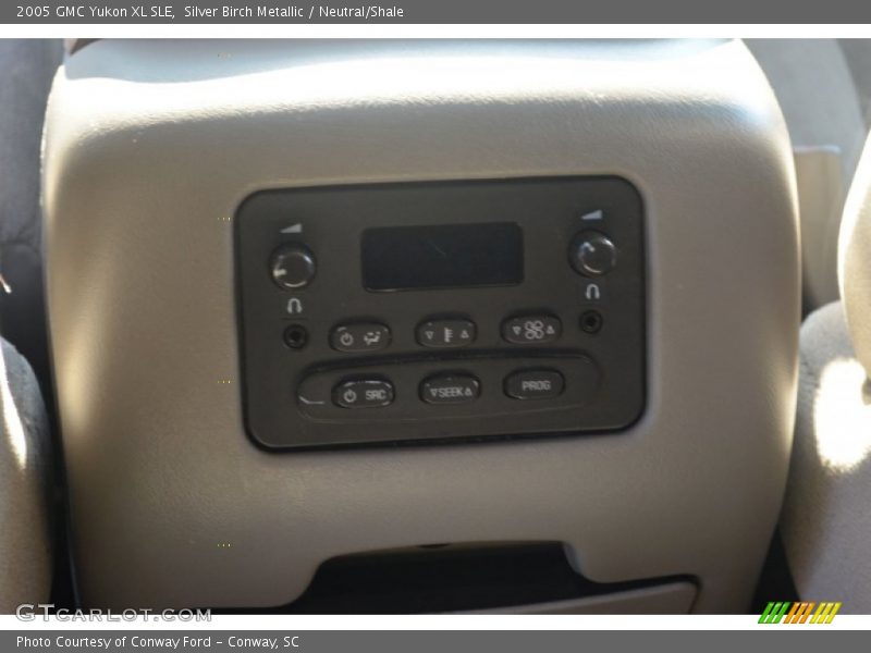 Silver Birch Metallic / Neutral/Shale 2005 GMC Yukon XL SLE