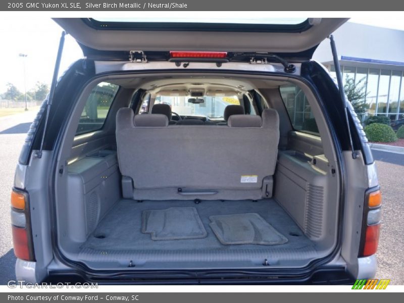 Silver Birch Metallic / Neutral/Shale 2005 GMC Yukon XL SLE