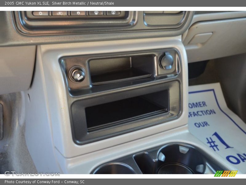 Silver Birch Metallic / Neutral/Shale 2005 GMC Yukon XL SLE