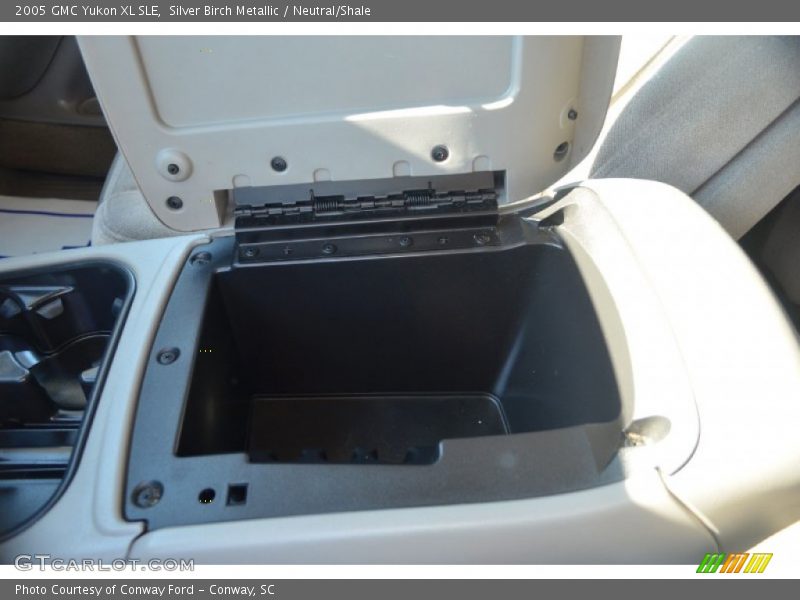 Silver Birch Metallic / Neutral/Shale 2005 GMC Yukon XL SLE