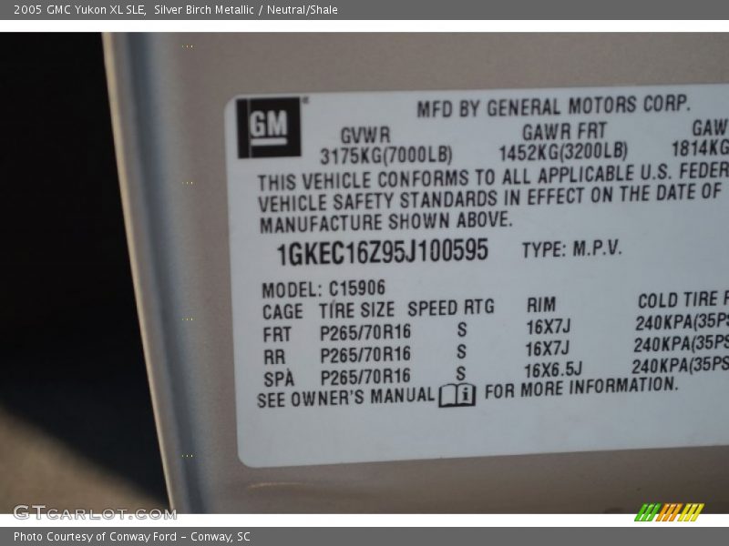 Silver Birch Metallic / Neutral/Shale 2005 GMC Yukon XL SLE