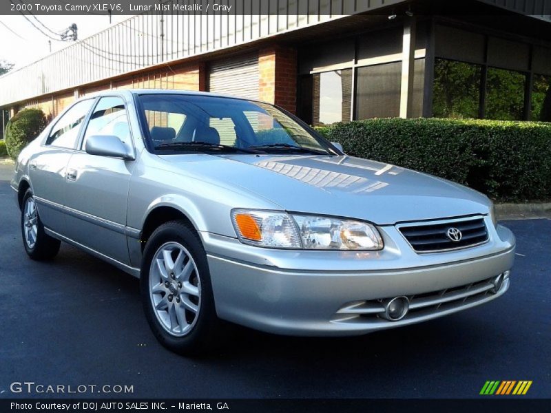 Lunar Mist Metallic / Gray 2000 Toyota Camry XLE V6