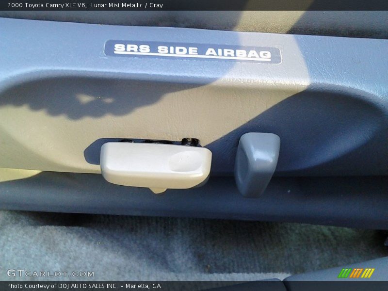 Lunar Mist Metallic / Gray 2000 Toyota Camry XLE V6