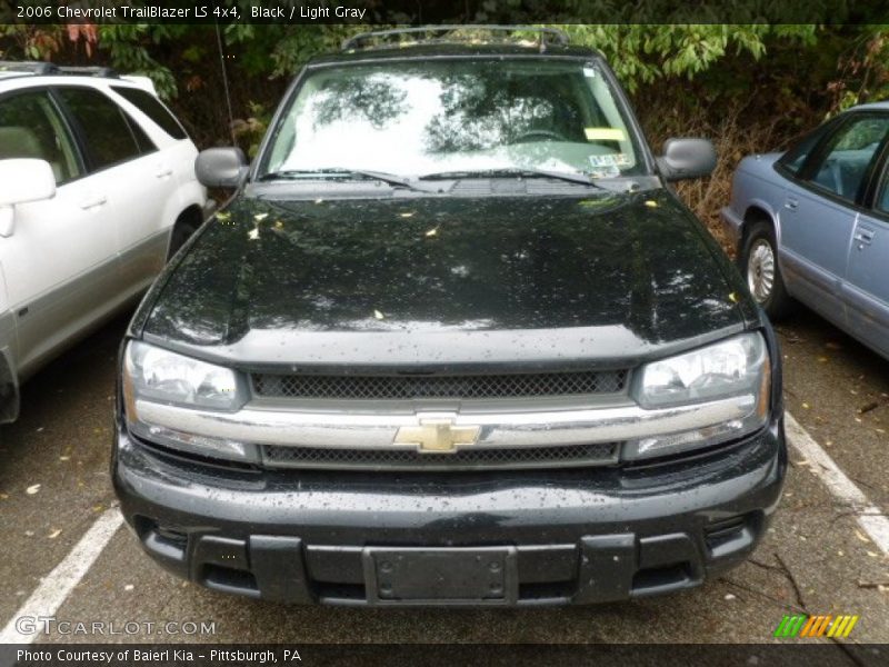 Black / Light Gray 2006 Chevrolet TrailBlazer LS 4x4