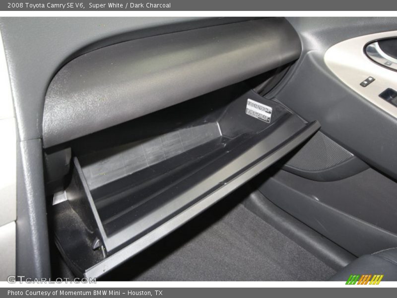 Super White / Dark Charcoal 2008 Toyota Camry SE V6