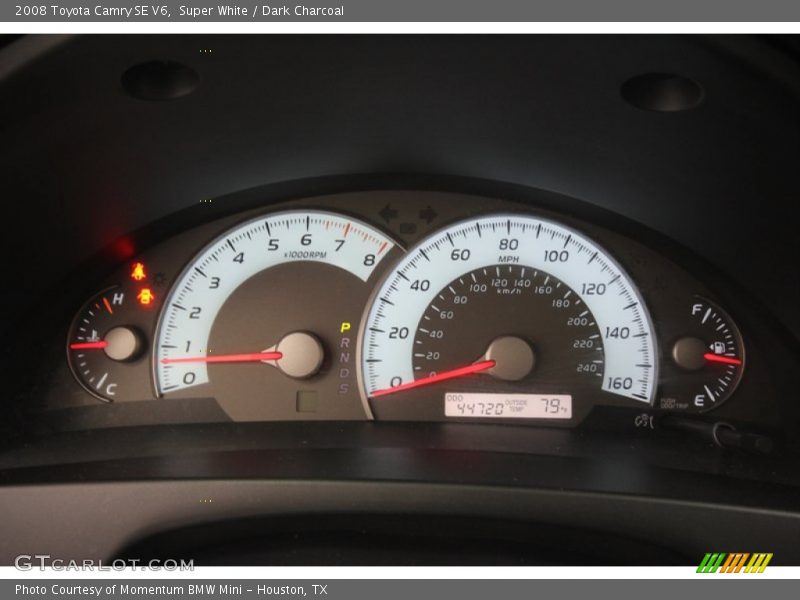 Super White / Dark Charcoal 2008 Toyota Camry SE V6