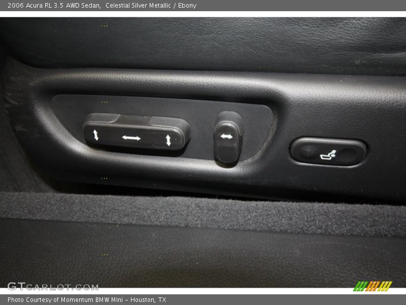 Controls of 2006 RL 3.5 AWD Sedan