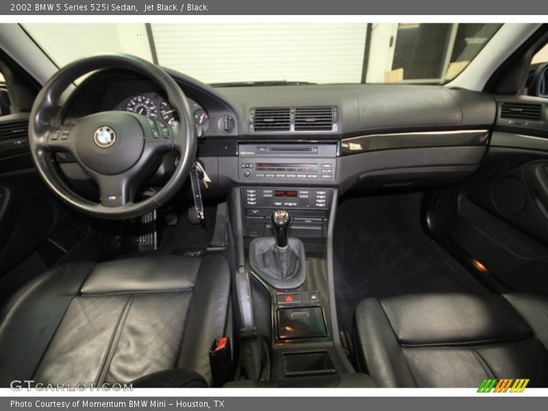 Dashboard of 2002 5 Series 525i Sedan