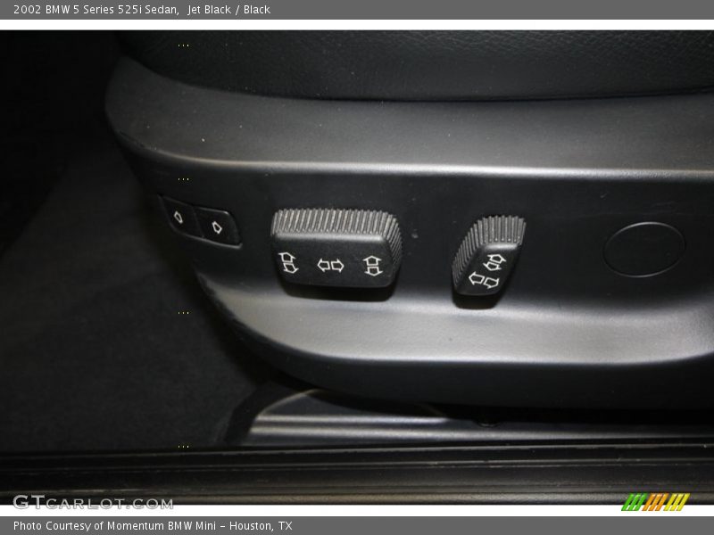 Controls of 2002 5 Series 525i Sedan