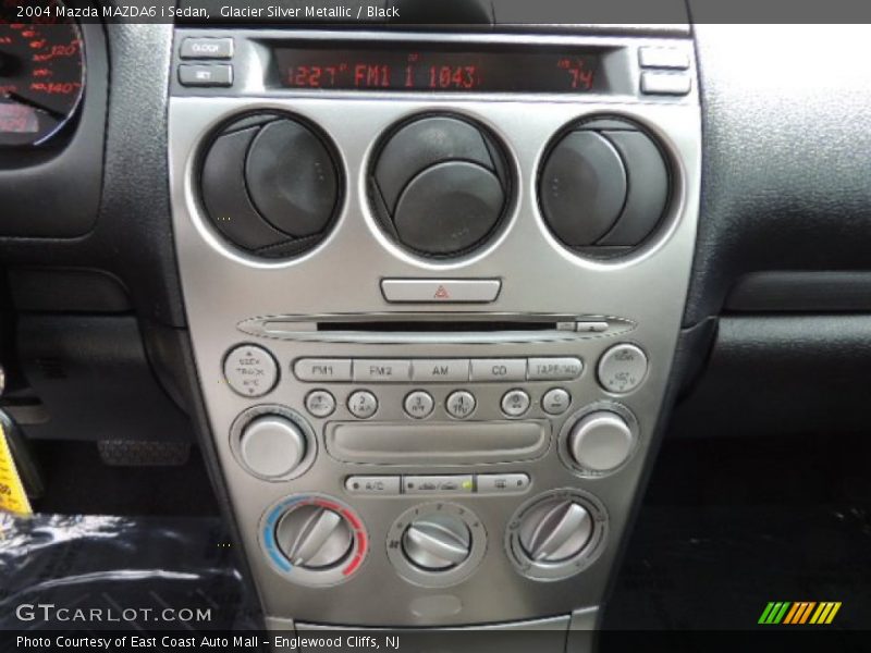 Glacier Silver Metallic / Black 2004 Mazda MAZDA6 i Sedan