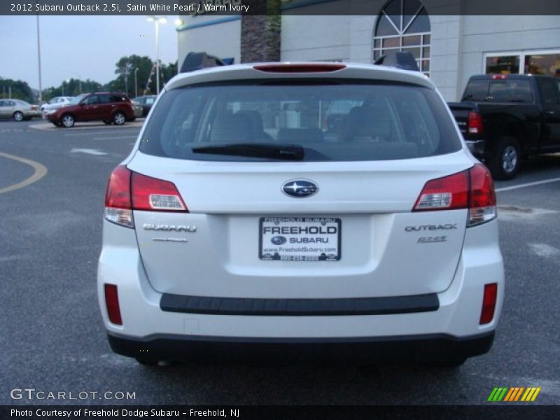 Satin White Pearl / Warm Ivory 2012 Subaru Outback 2.5i