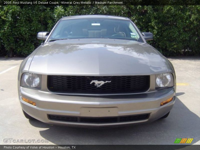 Mineral Grey Metallic / Medium Parchment 2005 Ford Mustang V6 Deluxe Coupe