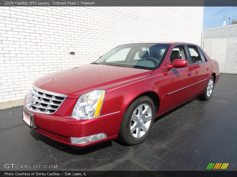 Front 3/4 View of 2006 DTS Luxury