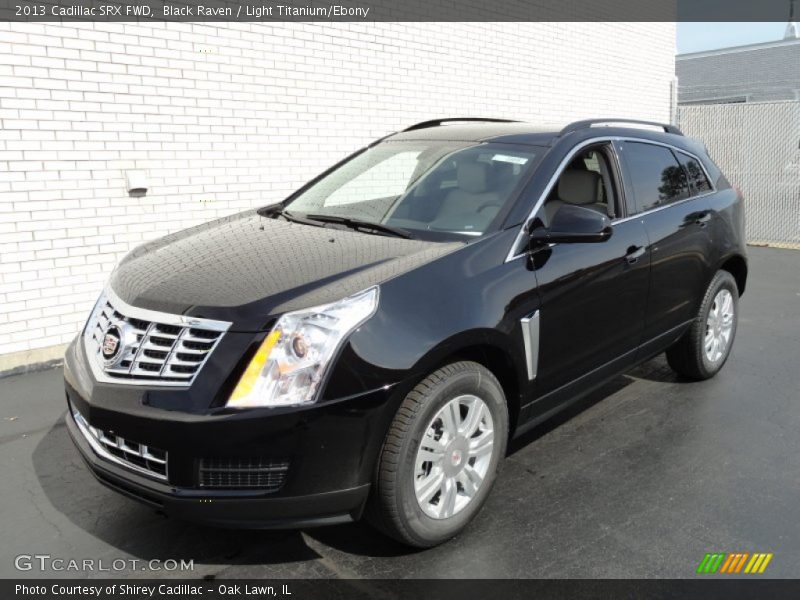 Front 3/4 View of 2013 SRX FWD