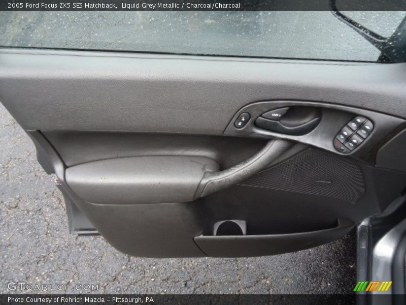 Liquid Grey Metallic / Charcoal/Charcoal 2005 Ford Focus ZX5 SES Hatchback