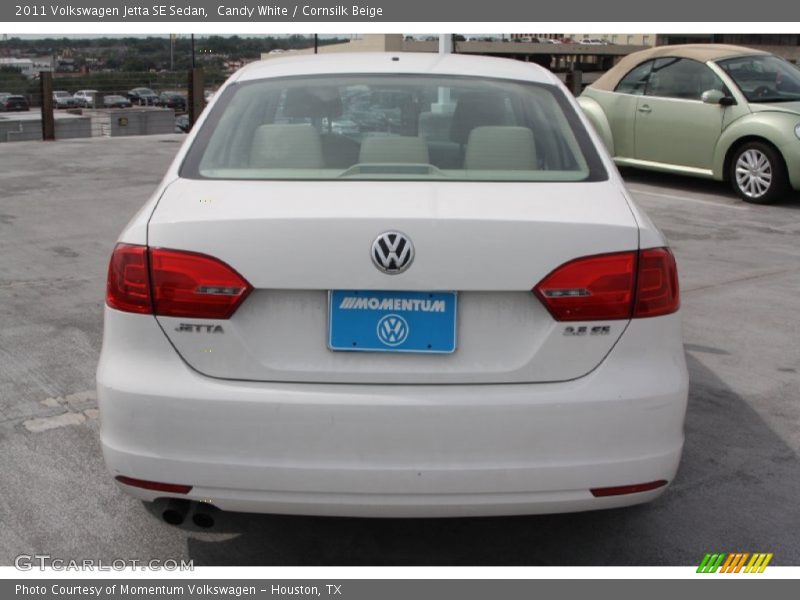 Candy White / Cornsilk Beige 2011 Volkswagen Jetta SE Sedan