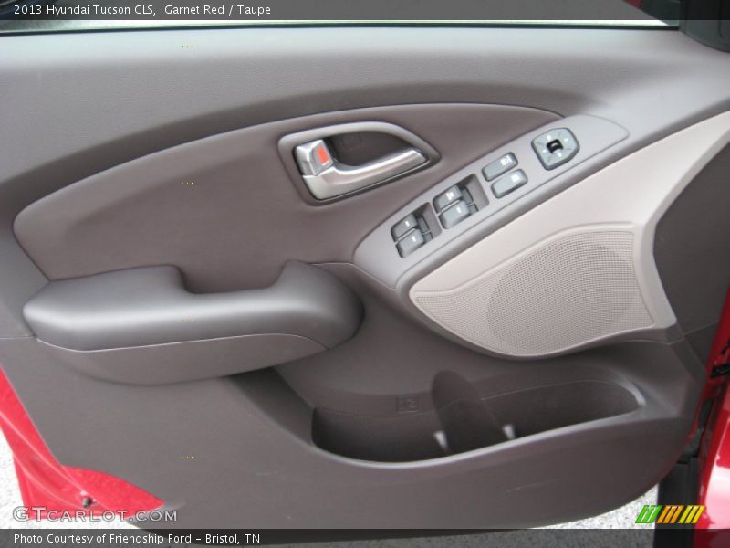 Garnet Red / Taupe 2013 Hyundai Tucson GLS