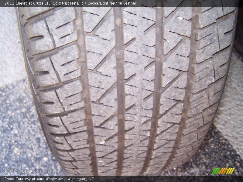 Gold Mist Metallic / Cocoa/Light Neutral Leather 2011 Chevrolet Cruze LT